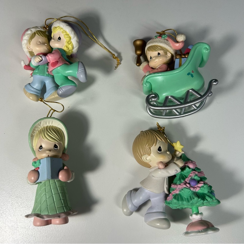Set Of 4 Precious Moments Christmas Ornaments 1995-97 Dancing Sledding Caroler‎